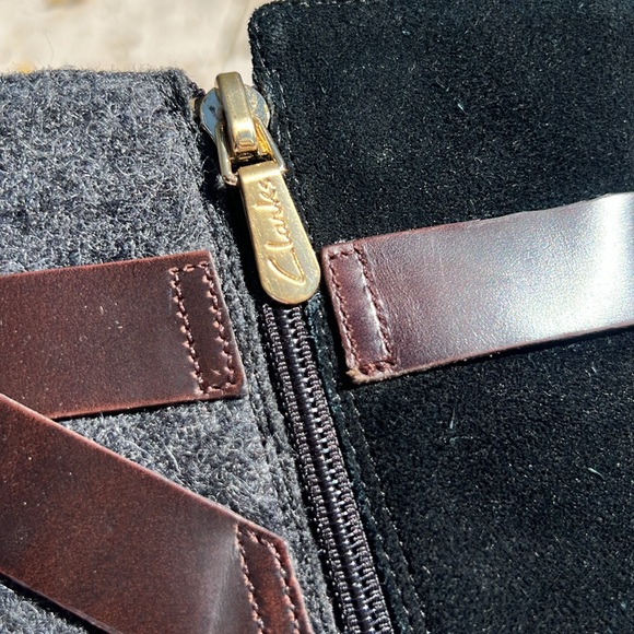 Clarks suede, leather and flannel zip-up booties. - Picture 4 of 10